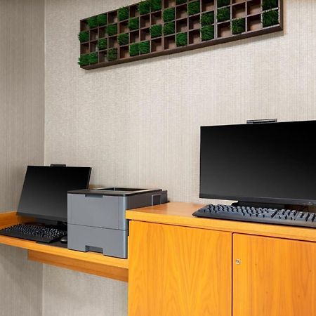 Springhill Suites Kansas City Airport Екстериор снимка